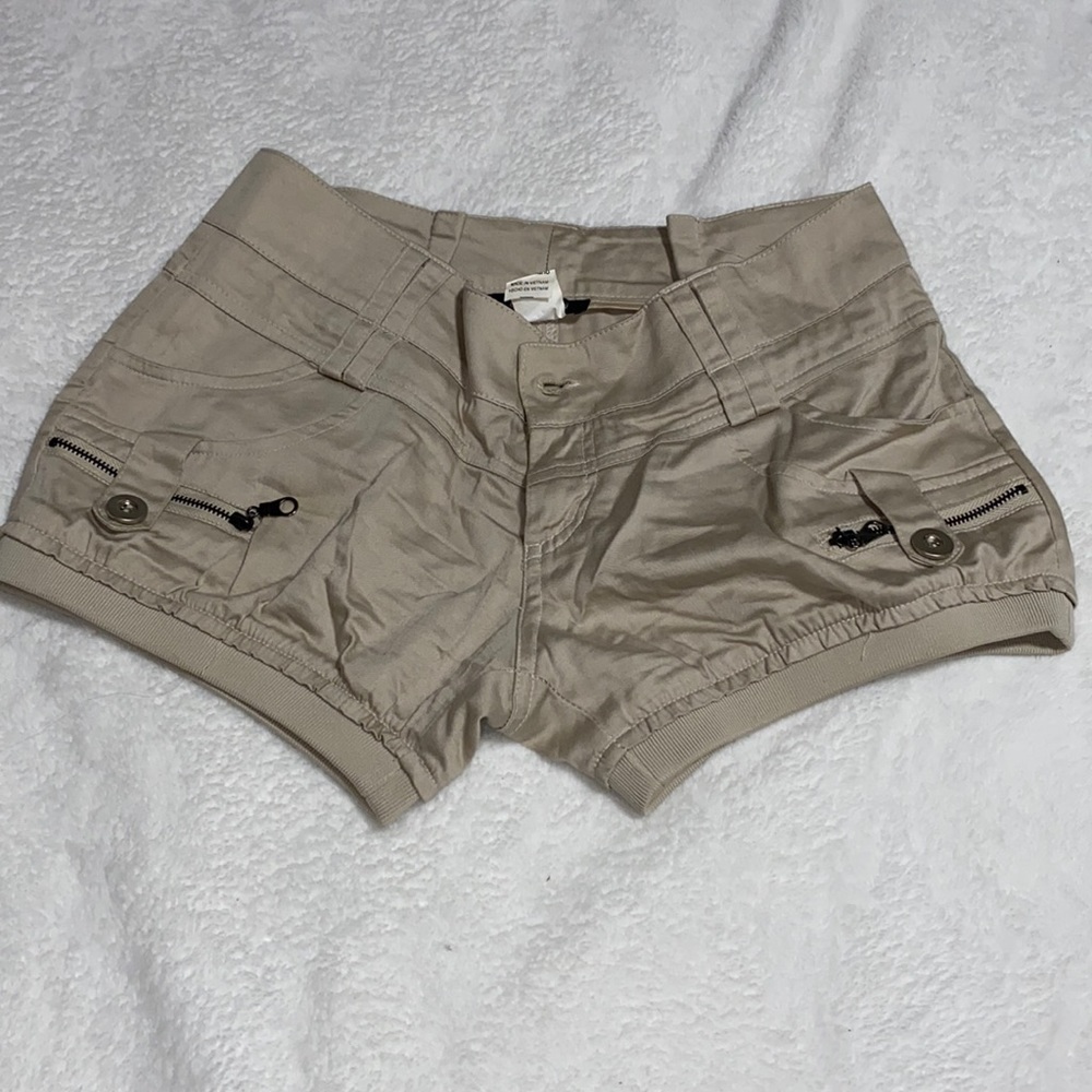 Bootie shorts
